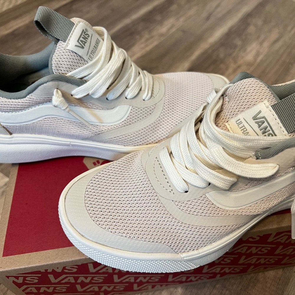 VansUltrarange Rapidweld WMN’s Sz 5.5 Like New,w/box!